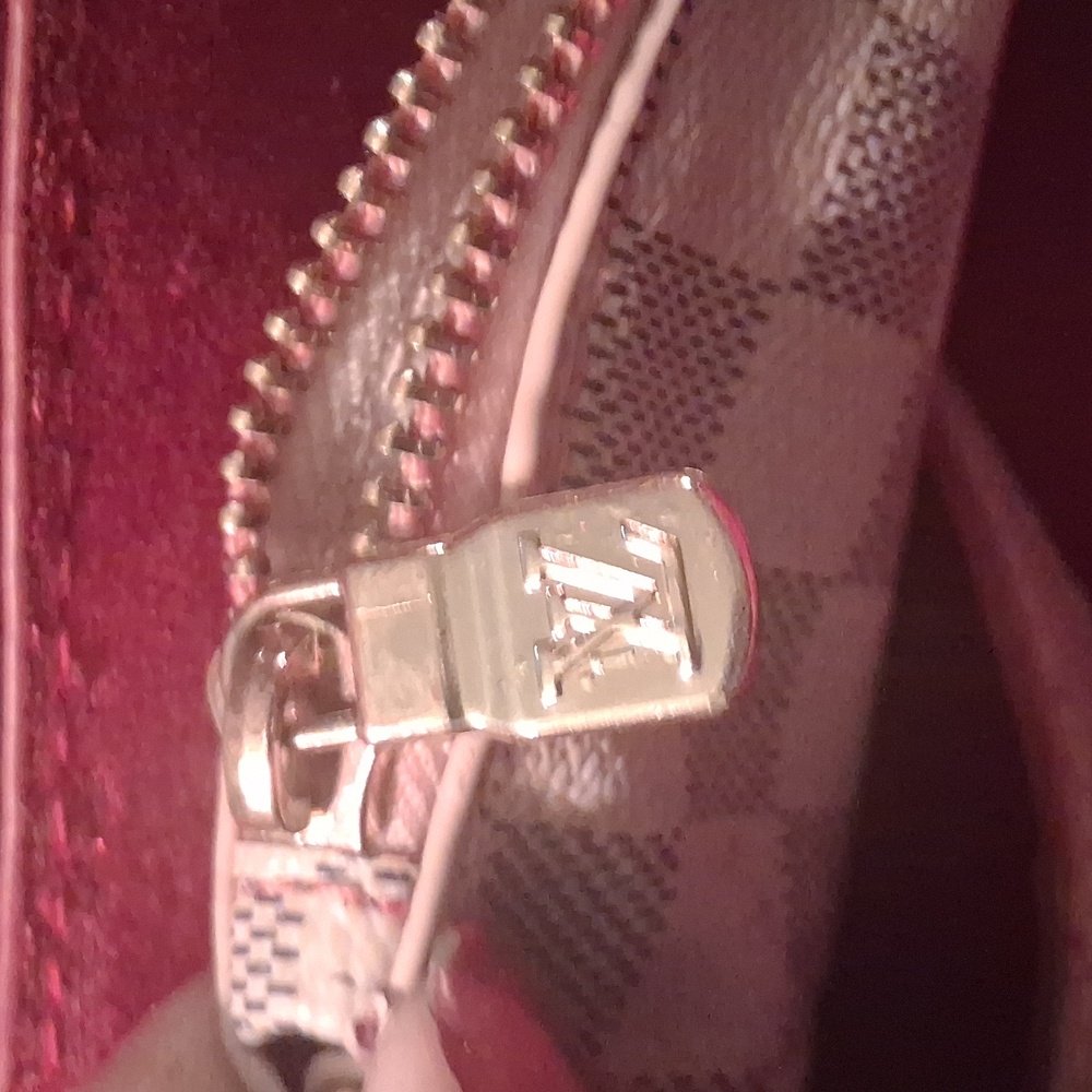 Louis Vuitton Checkered Beige Tote Bag - Picture 14 of 16